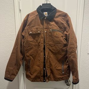 Like new Carhartt Barn / Field Jacket men’s sized large